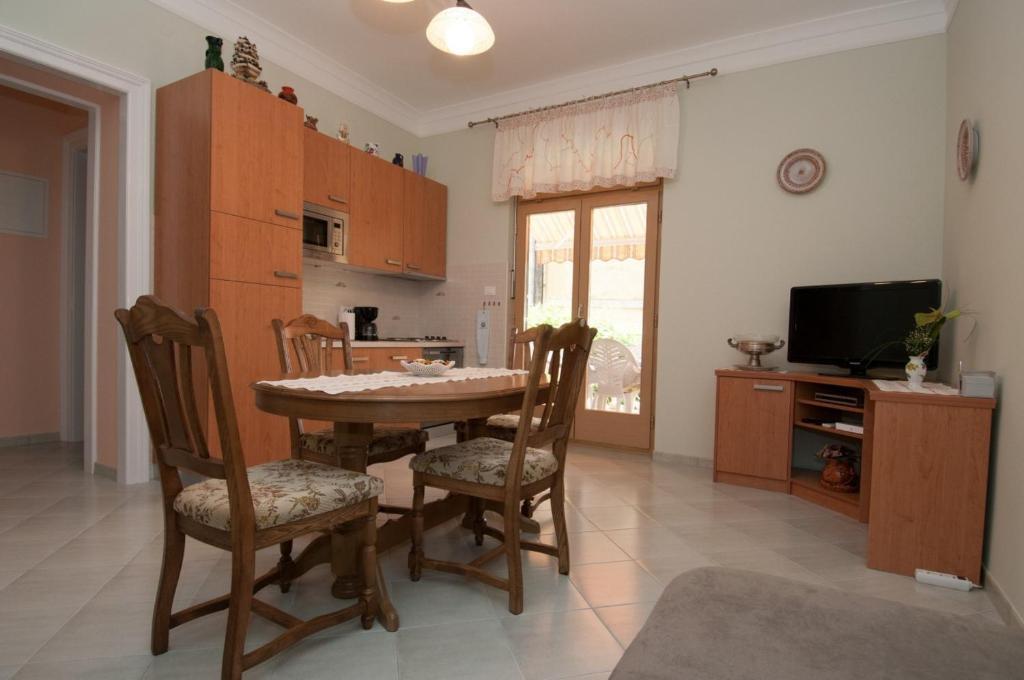 Apartments Villa Salona Opatija Phòng bức ảnh