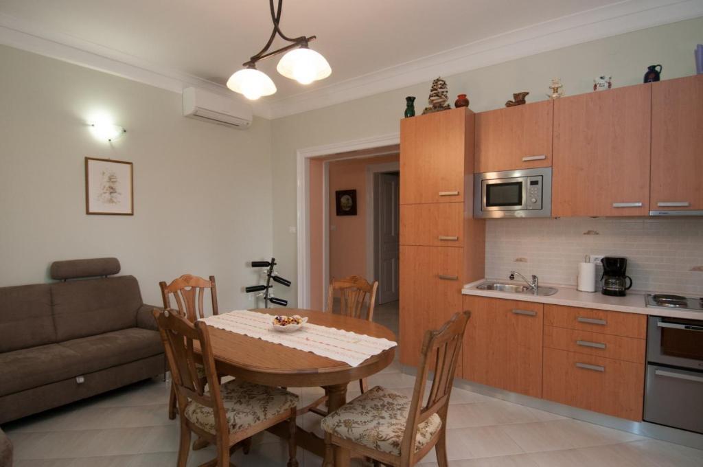 Apartments Villa Salona Opatija Phòng bức ảnh
